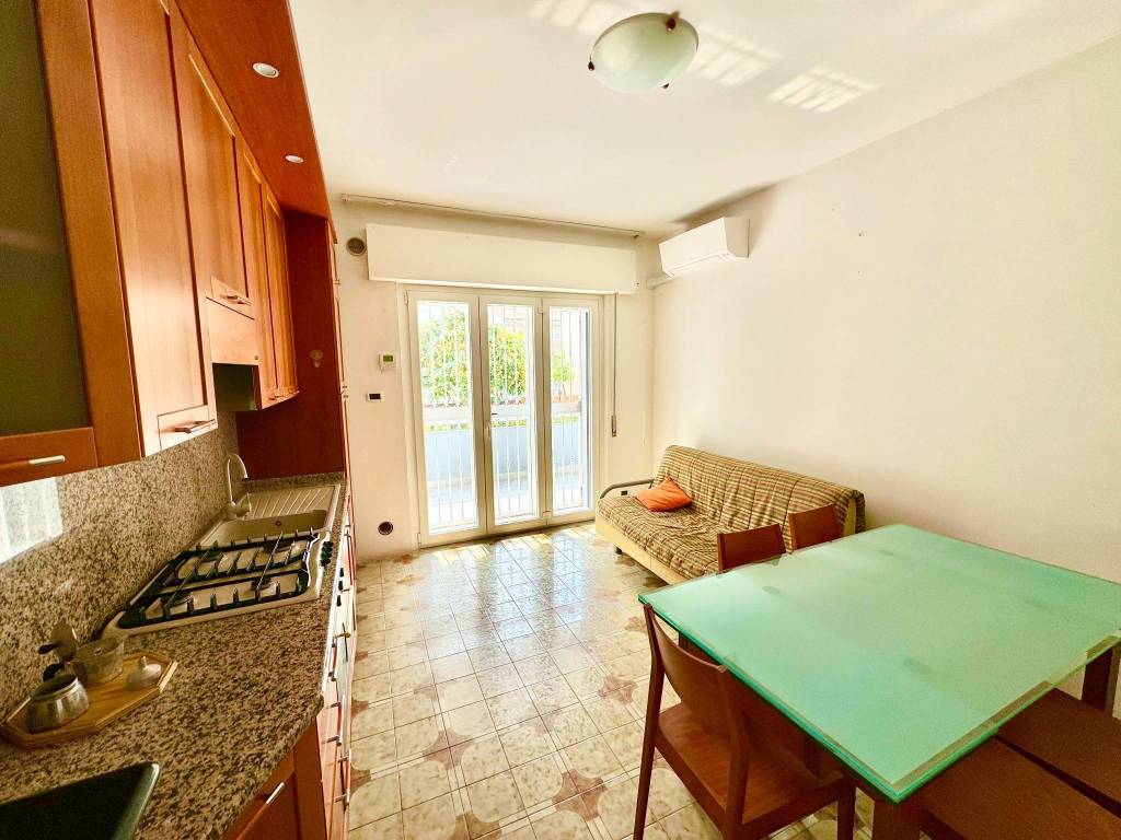 Appartamento a Alba adriatica in Via Campania, 10 - Foto 4