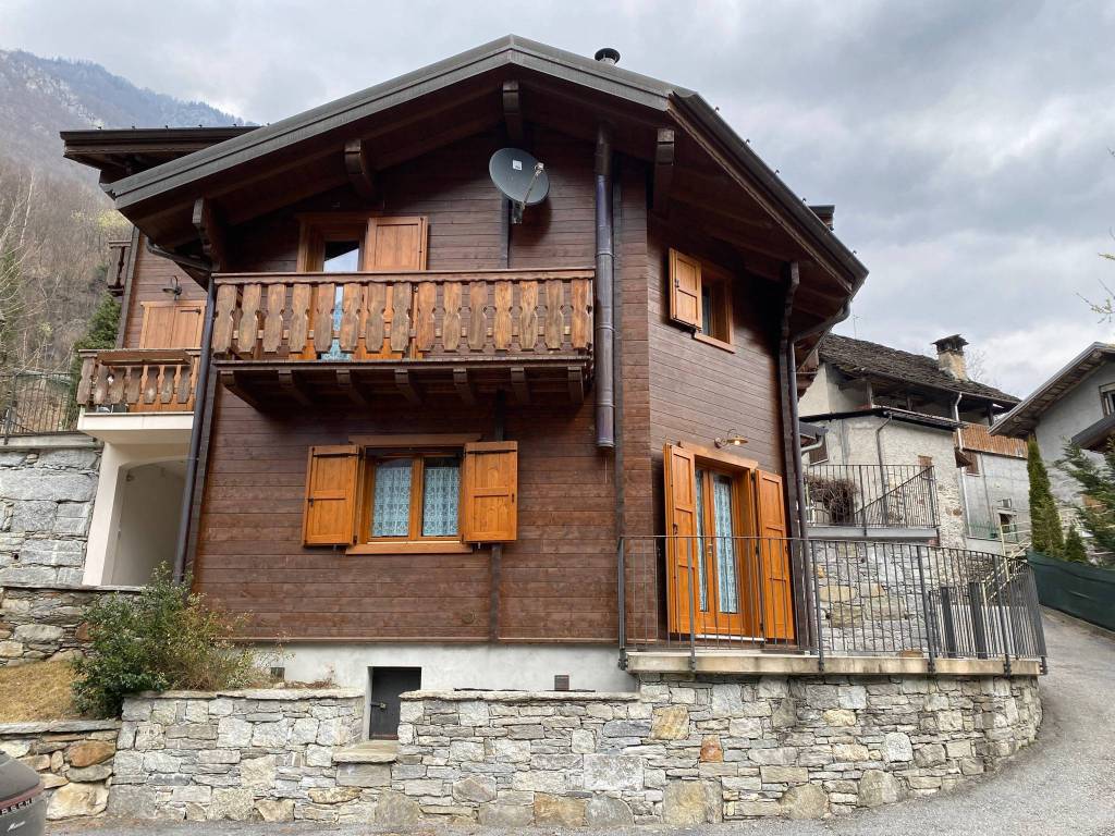 Appartamento a Vanzone con san carlo in Via Valleggio - Foto 1