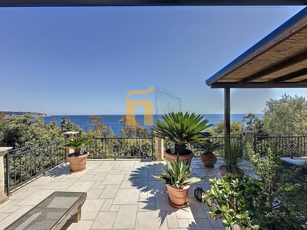 Villa a Castro in Via Zinzulusa - Foto 3