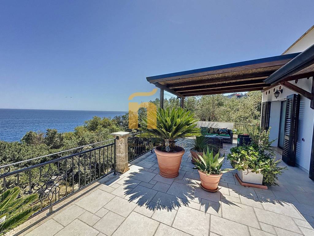Villa a Castro in Via Zinzulusa - Foto 5