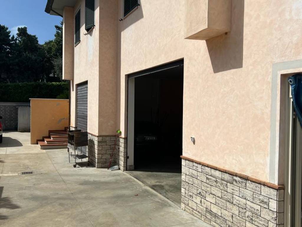 Villa a Aprilia in Via Monti Cimini - Foto 3