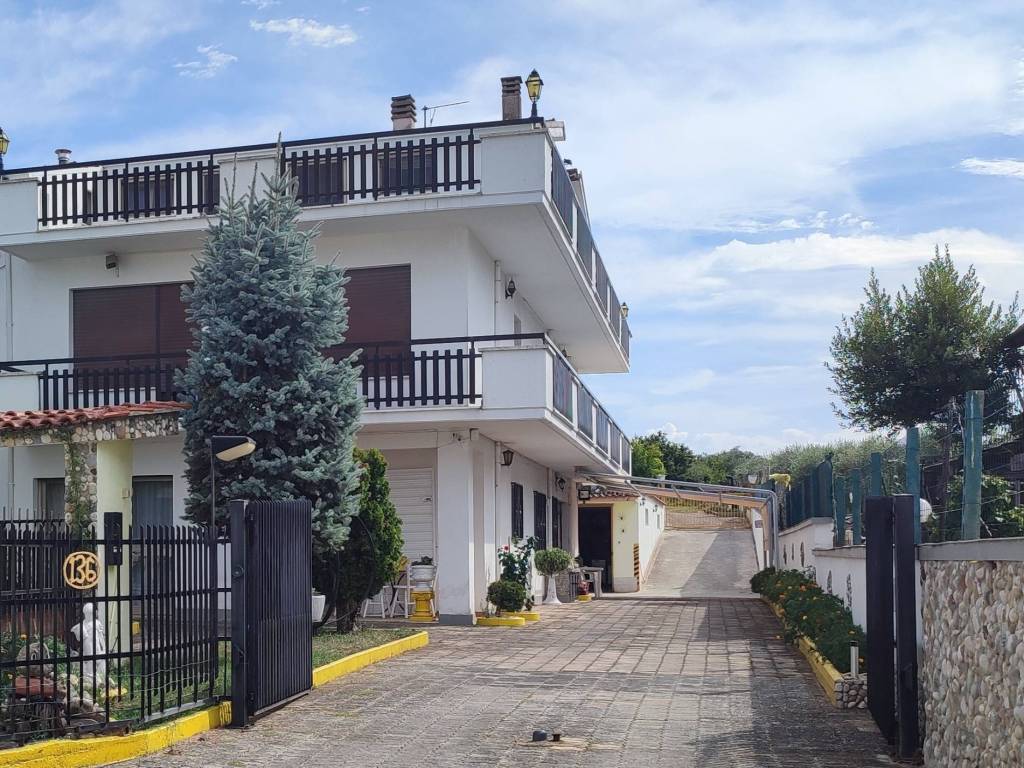 Villa a Lanciano in Contrada Villa Andreoli - Foto 2