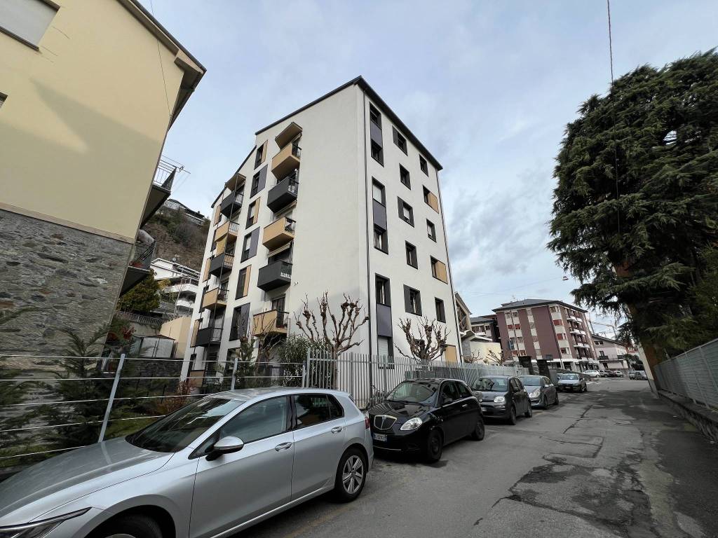 Appartamento a Sondrio in Via Francesco Saverio Quadrio, 4 - Foto 2