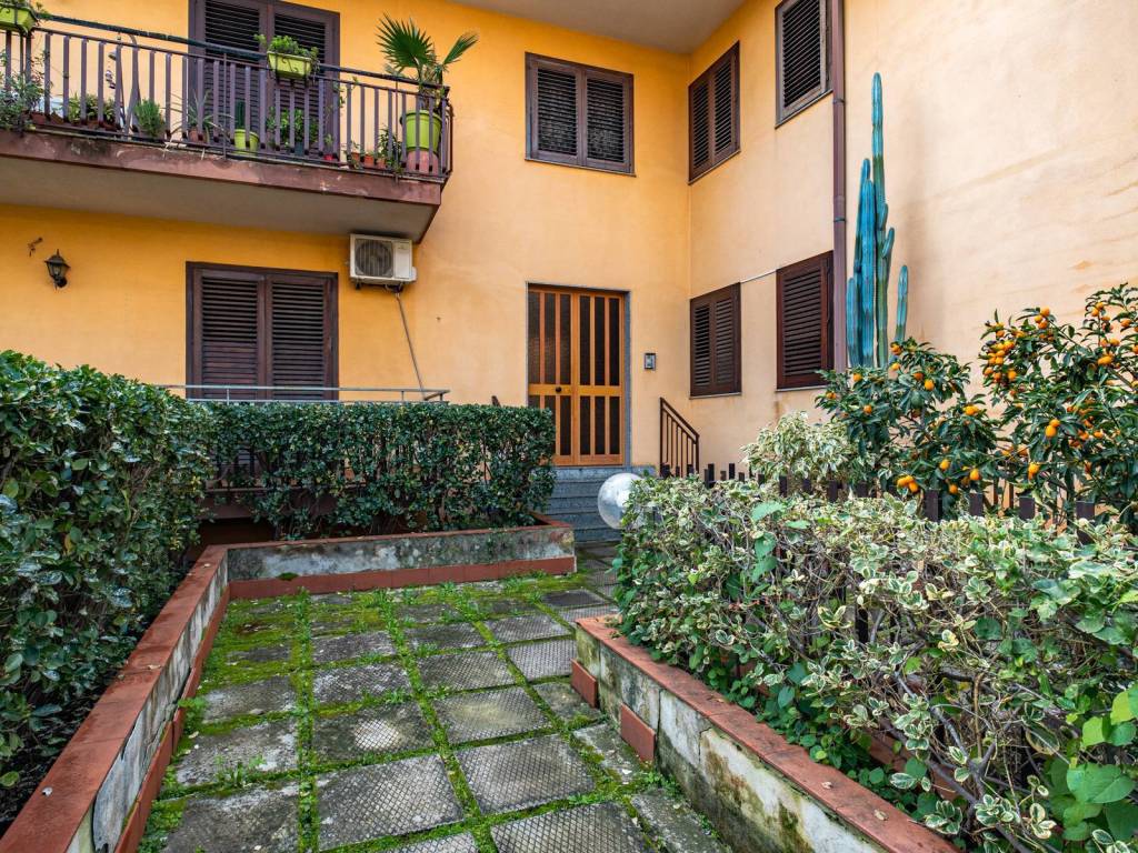 Appartamento a Giarre in viale delle Provincie, 265 - Foto 2