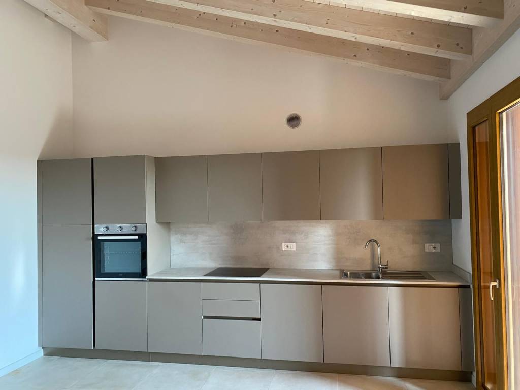 Appartamento a Soave in Viale della Vittoria, 34 - Foto 2