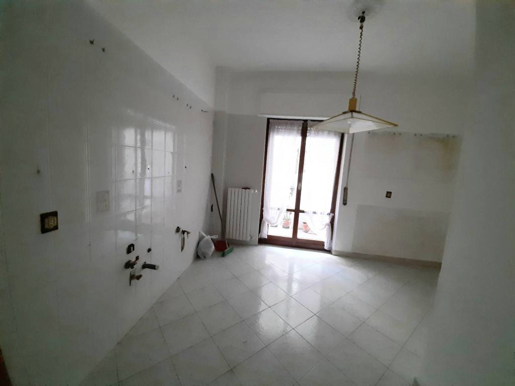 Appartamento a Catanzaro in Viale Vincenzo De Filippis - Foto 3