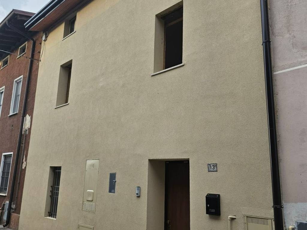 Appartamento a Castiglione delle stiviere in Via Giovanni Chiassi, 8 - Foto 4