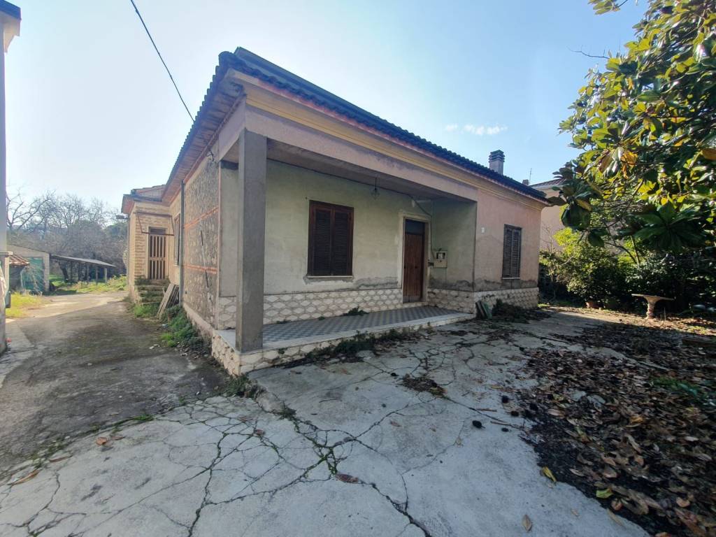 Villa a Frosinone in Via Cavoni, 9 - Foto 2