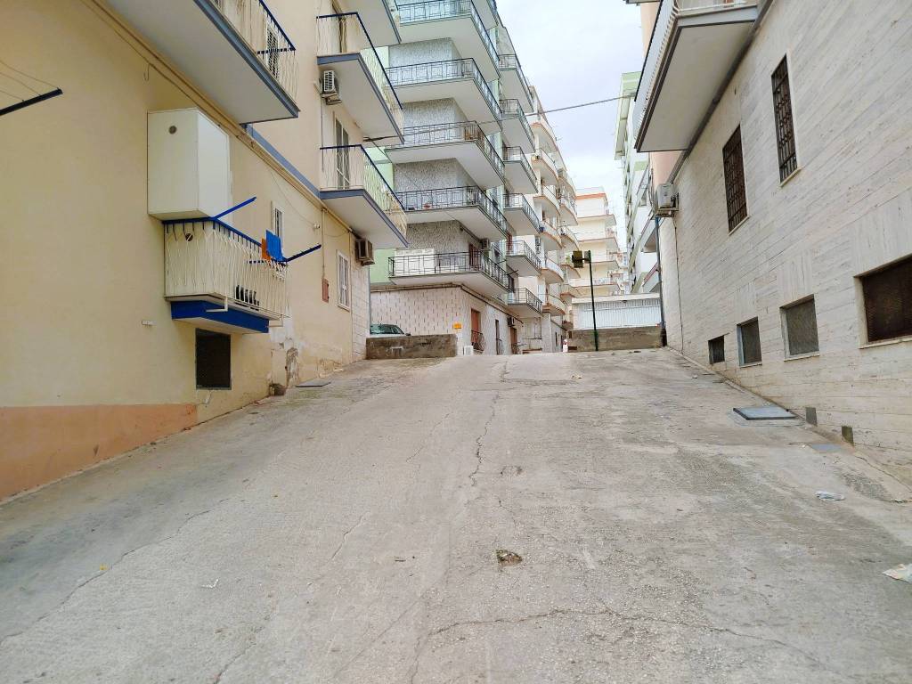 Box / garage a Manfredonia in Via Ludovico Ariosto - Foto 2