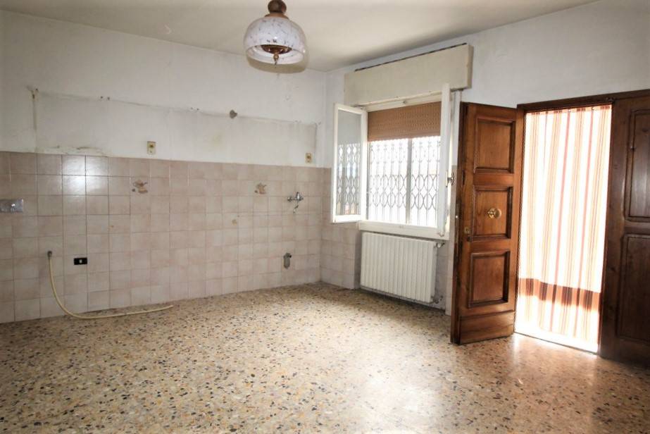Casa indipendente a Montevarchi in Via di Ricasoli - Foto 2