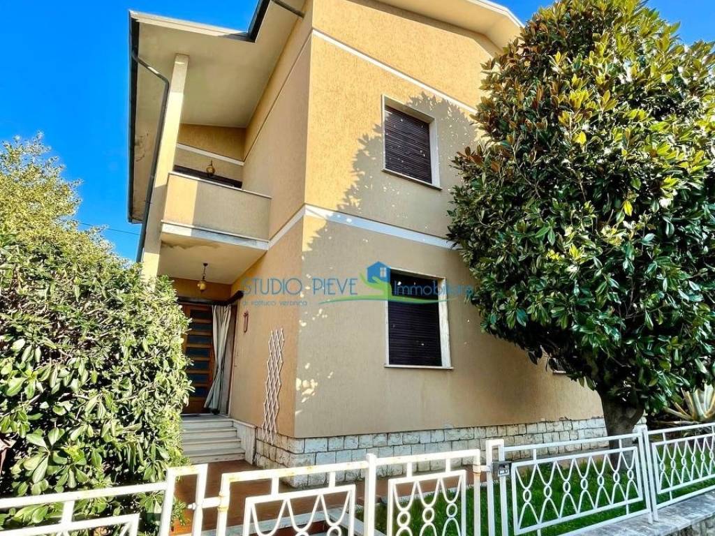 Villa a Monsummano terme in Via Trieste - Foto 2
