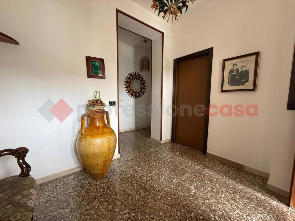 Appartamento a Pulsano in VIA CESARE BATTISTI, 118 - Foto 2