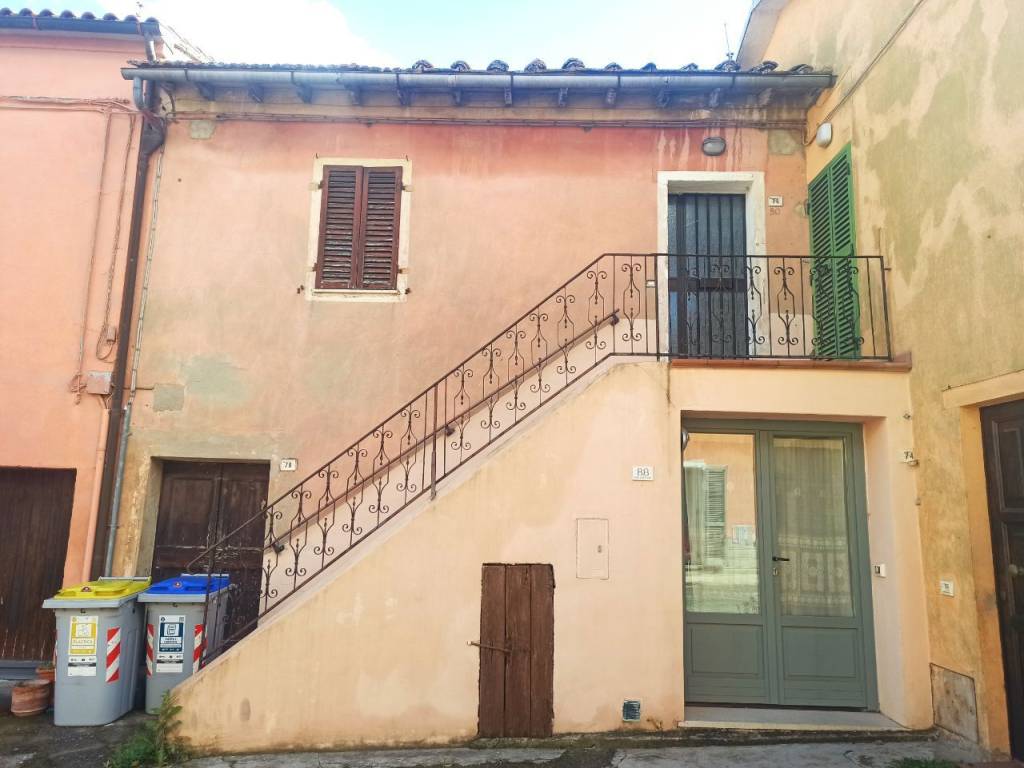 Casa indipendente a Castiglione del lago in Via Roma, 152 - Foto 2
