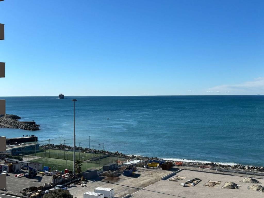 Appartamento a Genova in Piazza Raffaele Rossetti, 5 - Foto 4