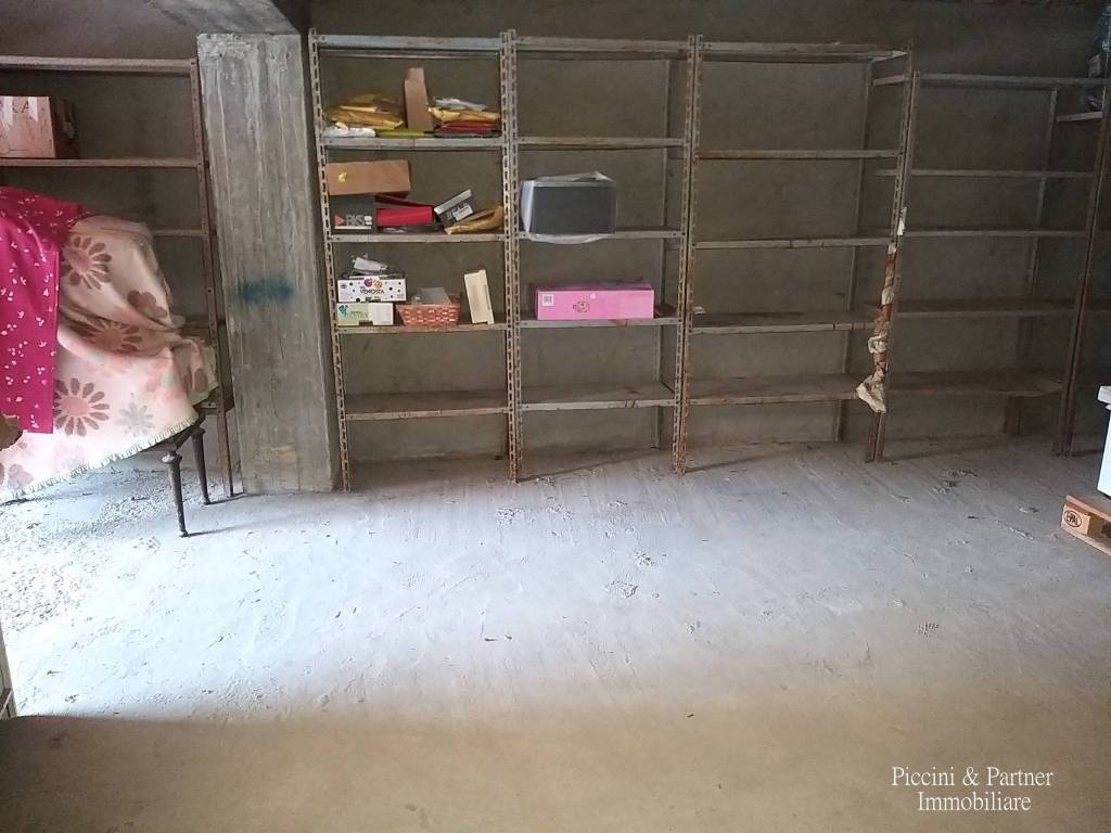 Box / garage a Castiglione del lago in Via Roma - Foto 3