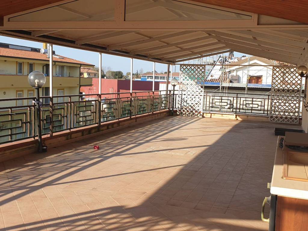 Attico / mansarda a Ionadi in Via Francesco Petrarca, 21 - Foto 2