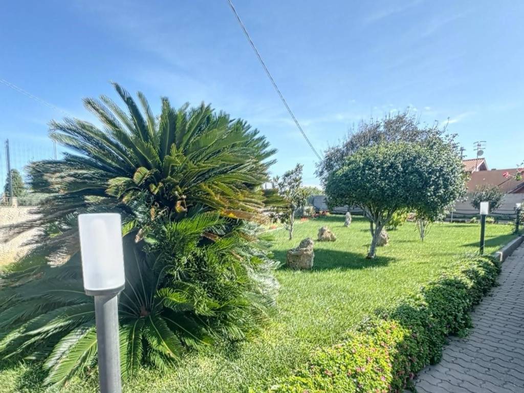 Casa indipendente a Porto torres in Strada Provinciale 25 - Foto 2