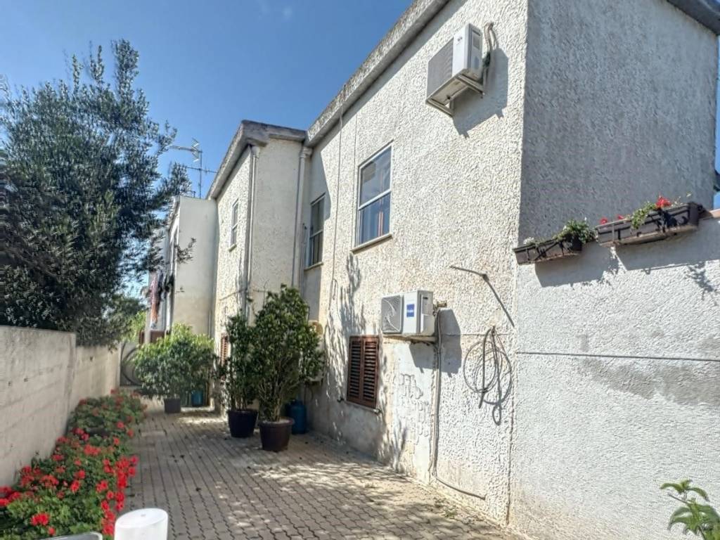 Casa indipendente a Porto torres in Strada Provinciale 25 - Foto 5