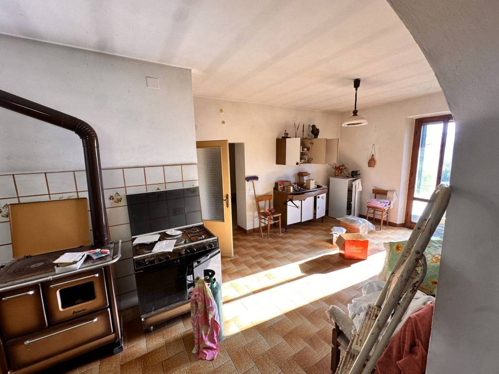 Casa indipendente a Castiglione del lago in Località Prima Poggi - Foto 2