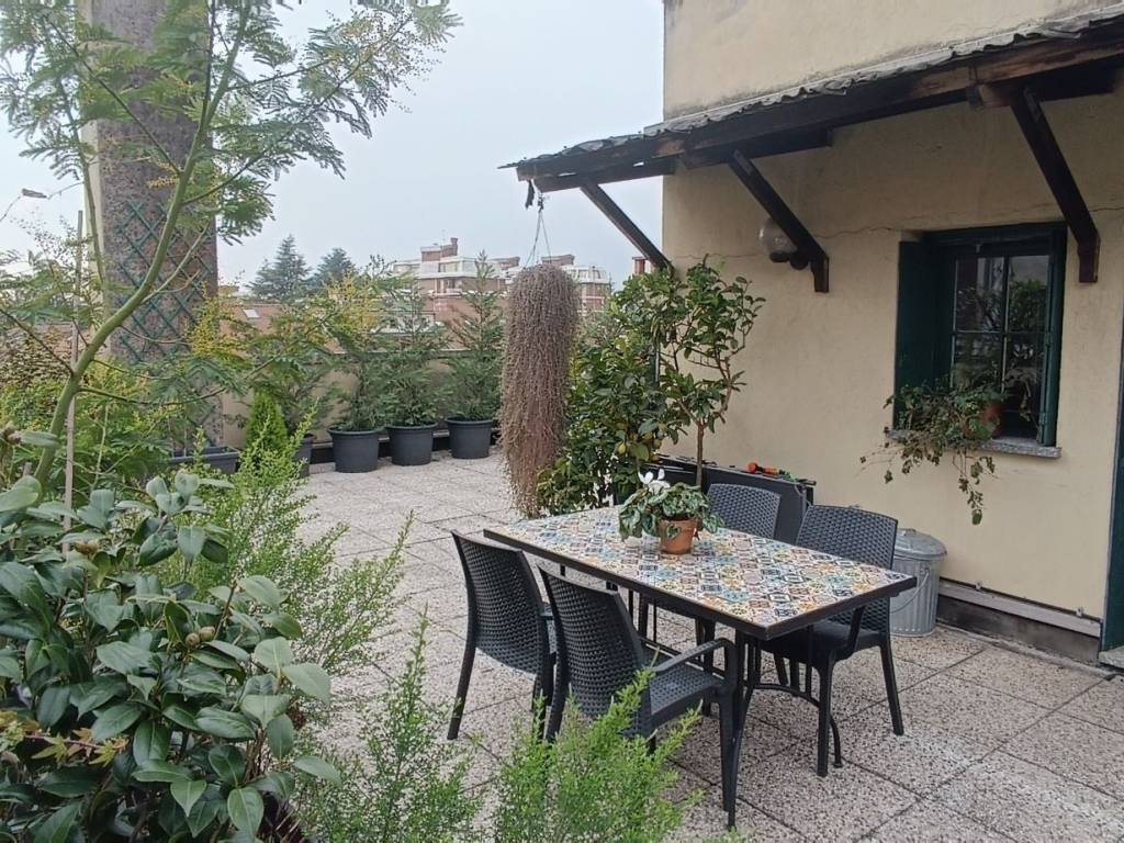 Attico / mansarda a Gallarate in Via Luigi Borghi, 3 - Foto 1