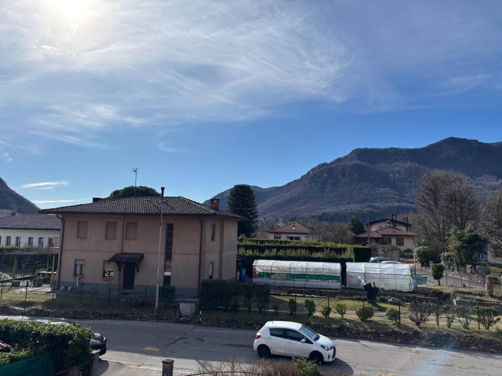 Appartamento a Besano in Via Ippolito Volpi, 41 - Foto 4