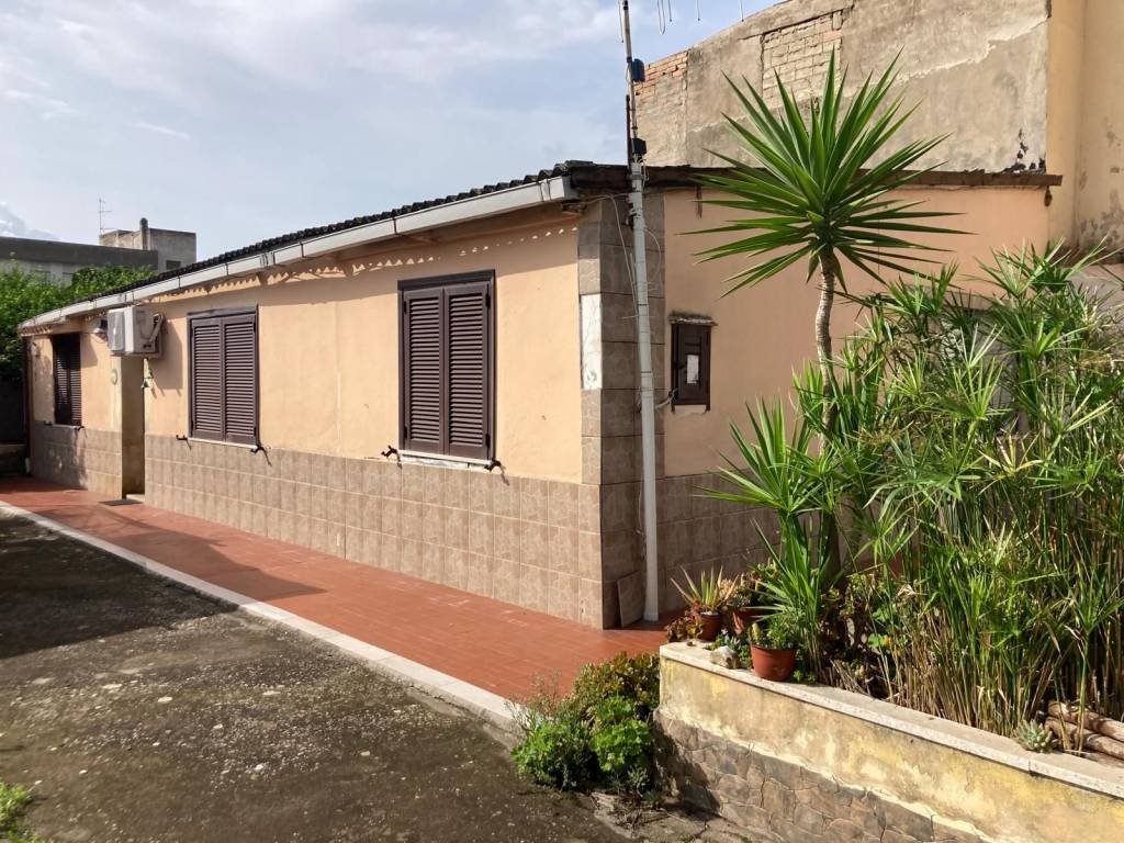 Casa indipendente a Terracina in Via Ponte Rosso, 83 - Foto 3