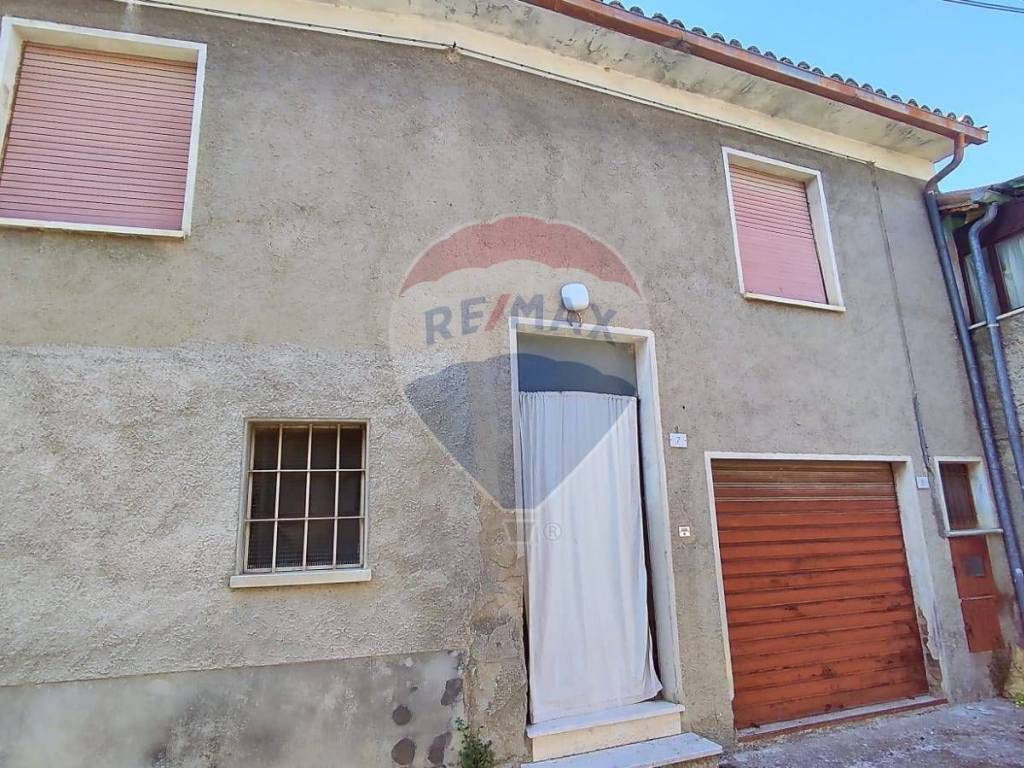 Casa indipendente a Castel ritaldi in Loc. Borgo II, 9 - Foto 2
