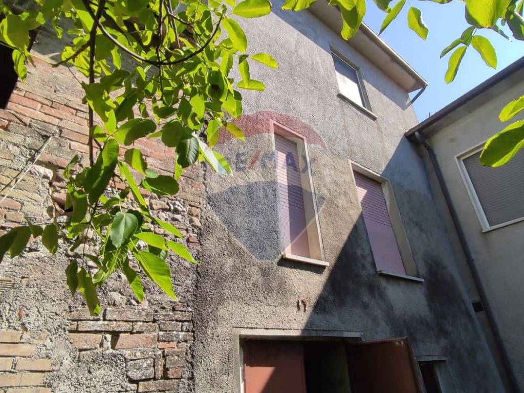 Casa indipendente a Castel ritaldi in Loc. Borgo II, 9 - Foto 3
