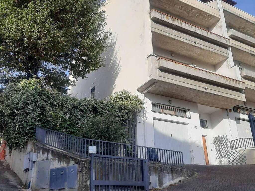 Villetta a schiera a Teramo in Via Andrea Bafile, 47 - Foto 2