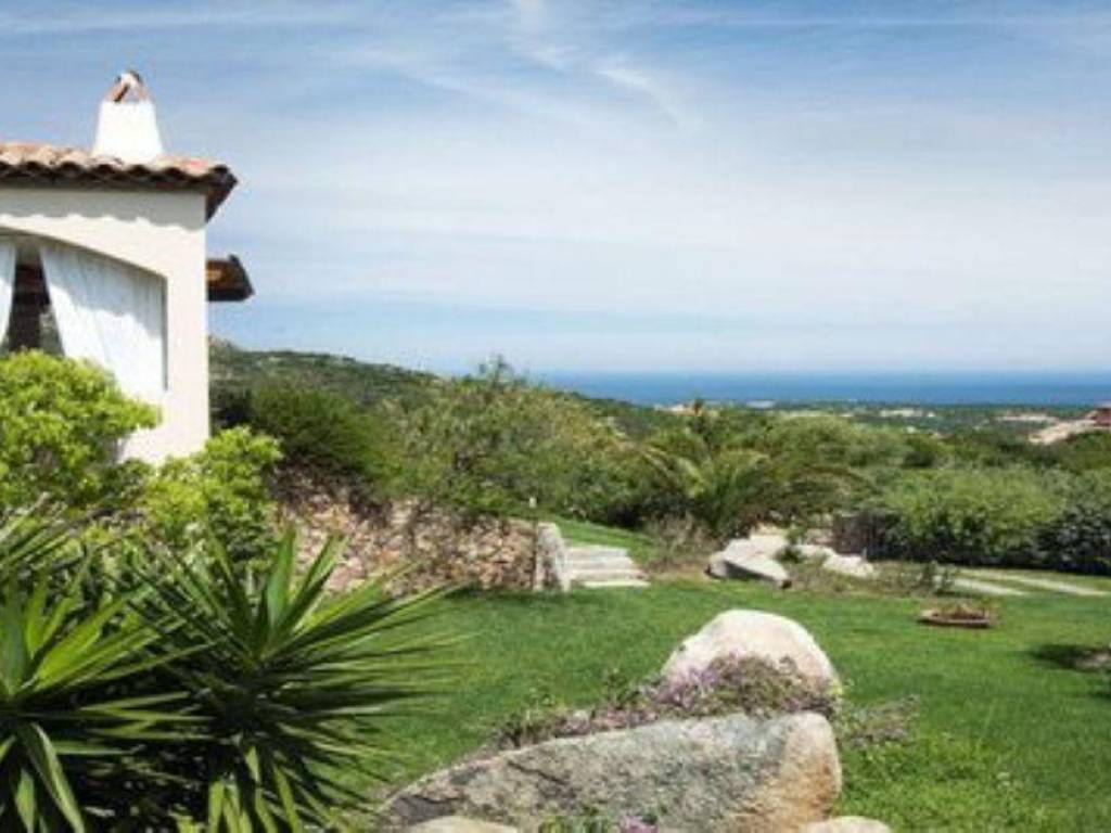 Villa a Arzachena in Via della pantogia - Foto 2