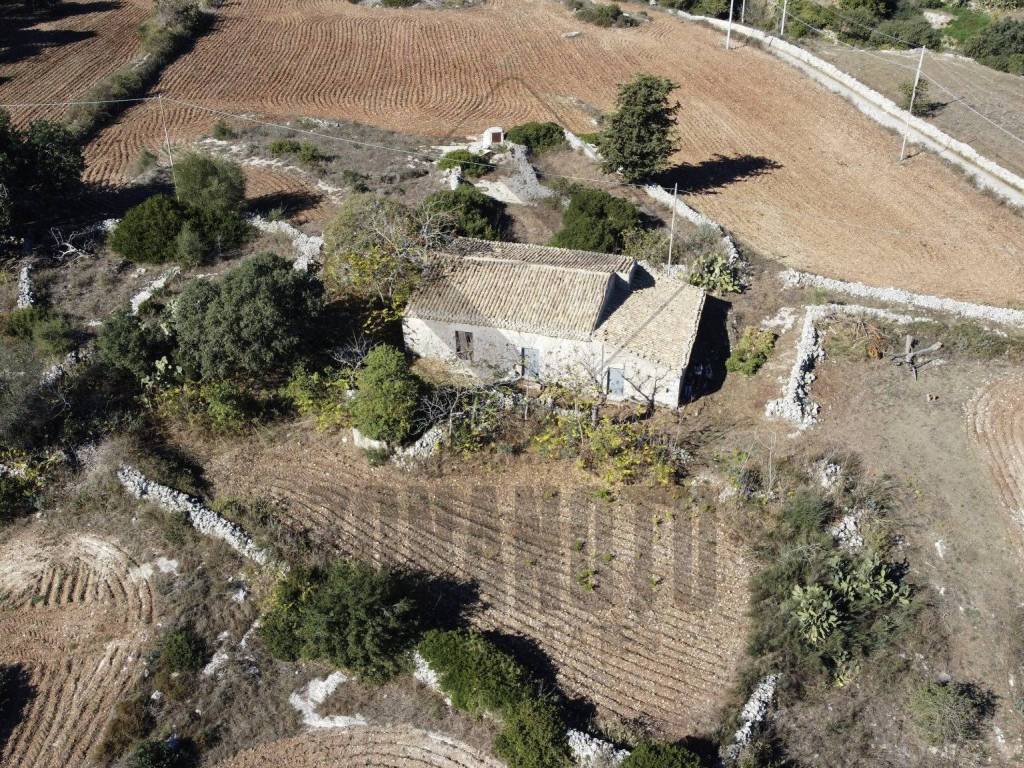 Rustico / casale a Noto in Strada Provinciale Palazzolo-Testa dell'Acqua-Noto - Foto 2