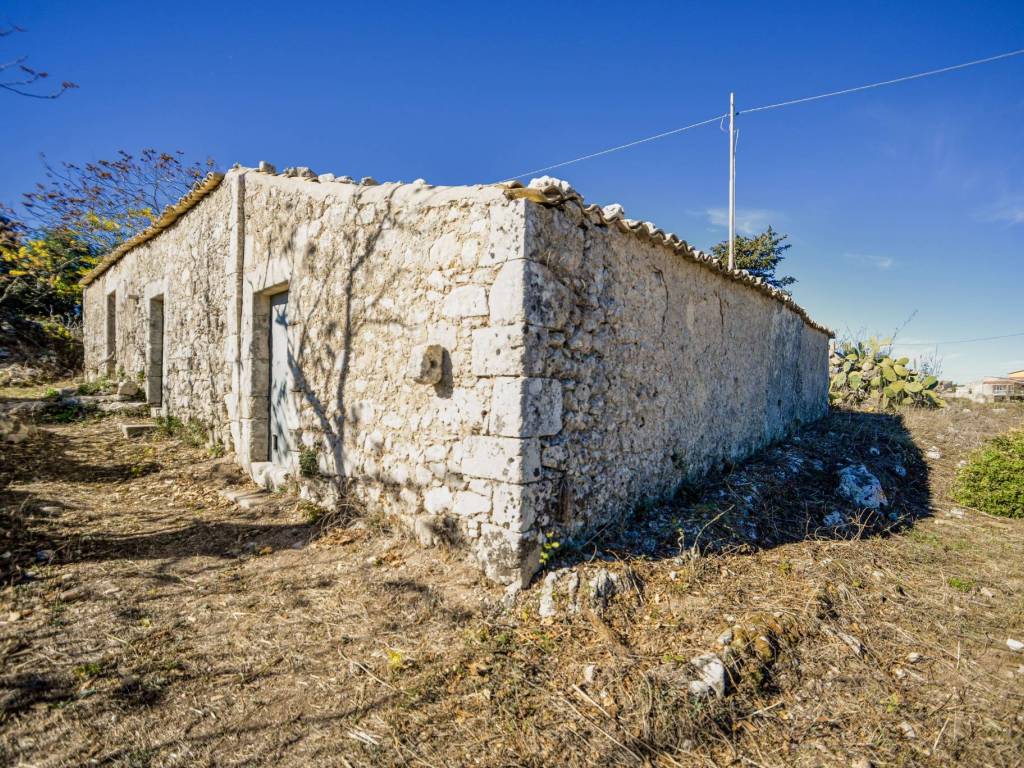 Rustico / casale a Noto in Strada Provinciale Palazzolo-Testa dell'Acqua-Noto - Foto 5