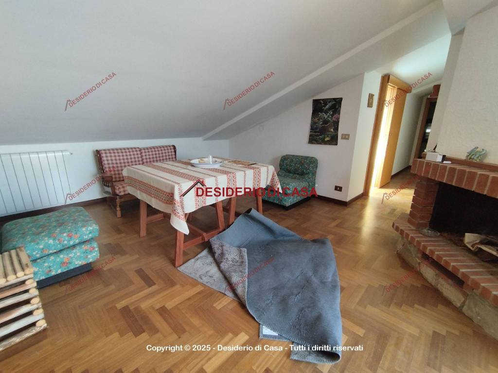 Appartamento a Geraci siculo in Viale Paolo Borsellino, 2 - Foto 3