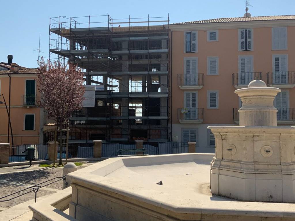 Appartamento a Nereto in Piazza Camillo Benso di Cavour - Foto 3
