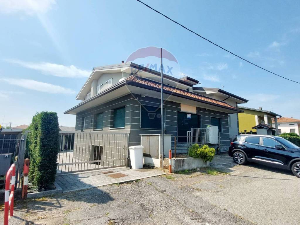 Villa a Fagnano olona in via dante, 151 - Foto 2
