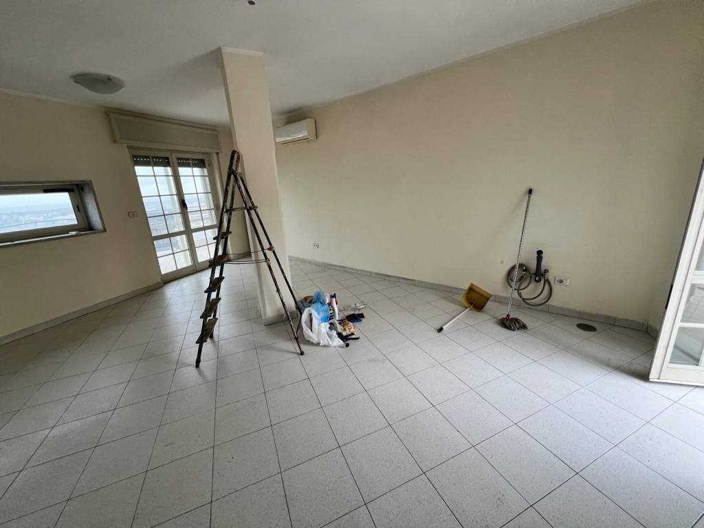 Appartamento a Pozzuoli in Via Monte Nuovo Licola Patria, 135 - Foto 4