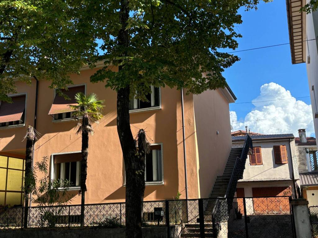 Villa a Gorizia in Via Duca d'Aosta, 197 - Foto 2