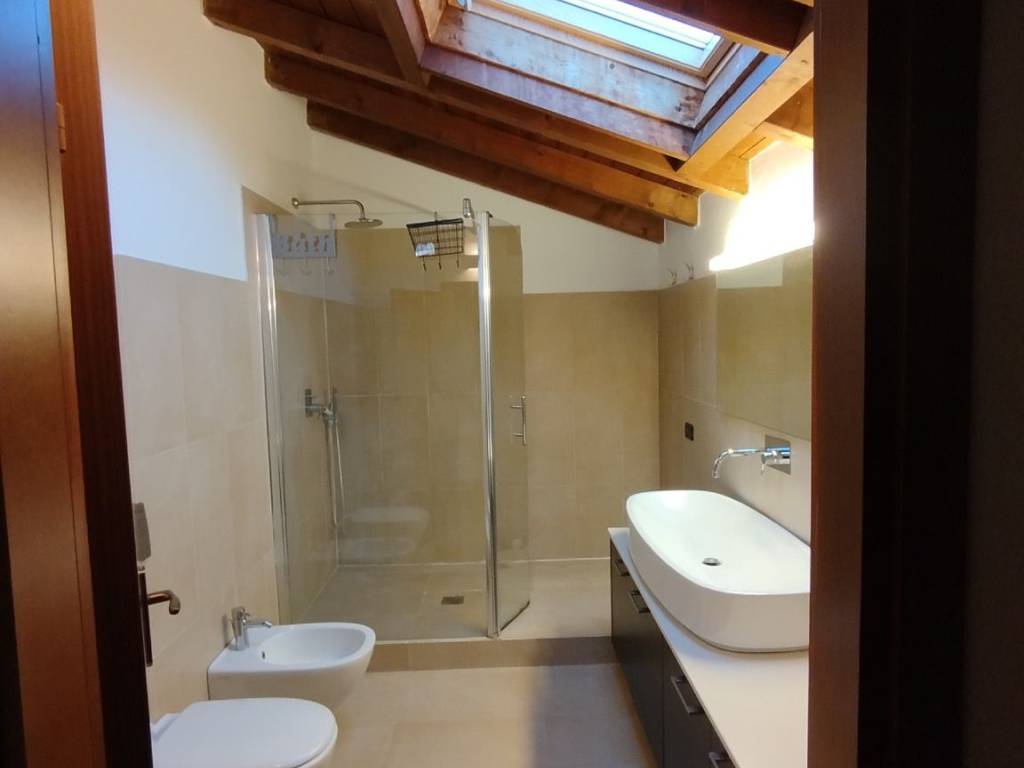 Casa indipendente a Imbersago in Via Castelbarco - Foto 2