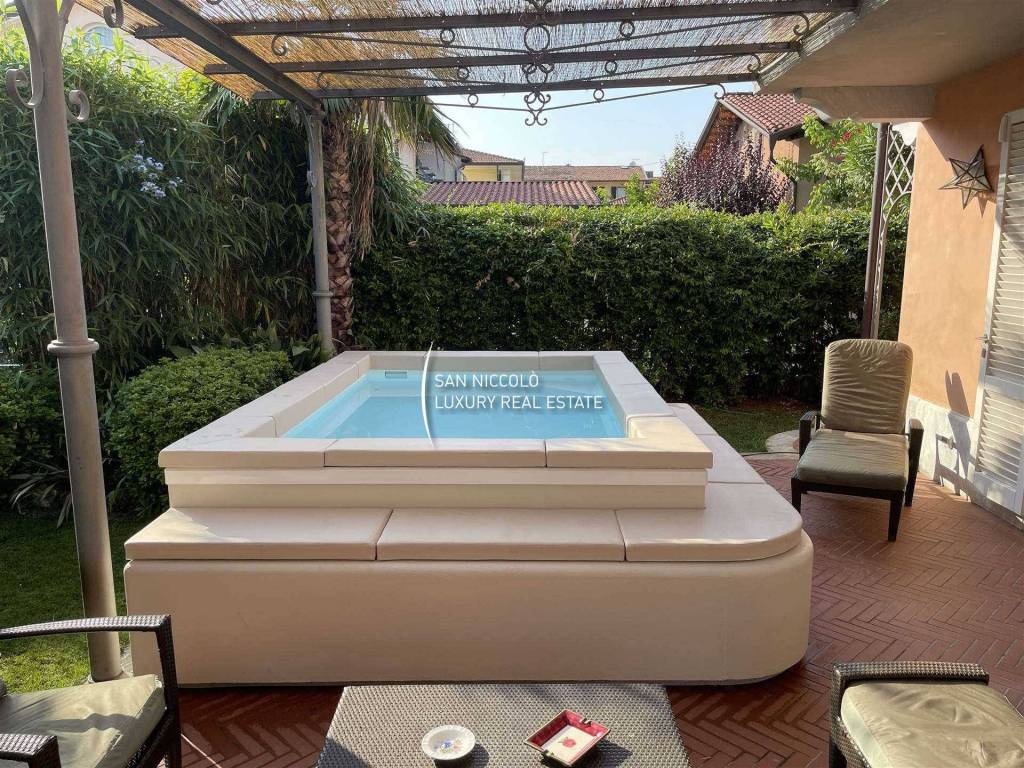 Villa a Forte dei marmi in Via Niccolò Machiavelli - Foto 5