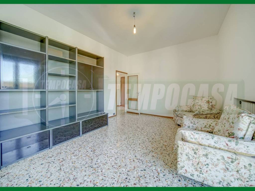 Appartamento a Gavirate in Via Cornelio Rovera, 52 - Foto 2