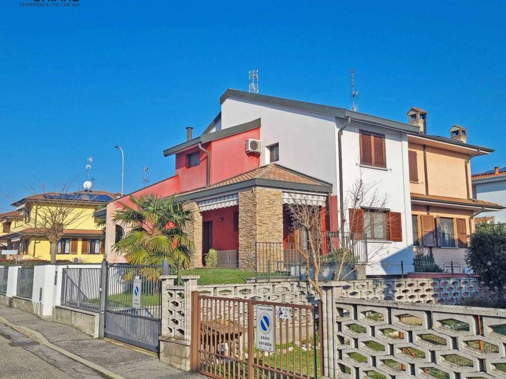 Villa a Landriano in Via Giacomo Brodolini, 7 - Foto 4
