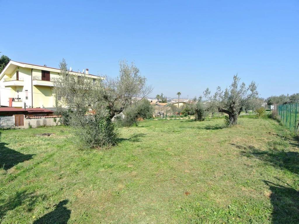 Terreno a Montesilvano in VIA FONTE CESIA - Foto 2