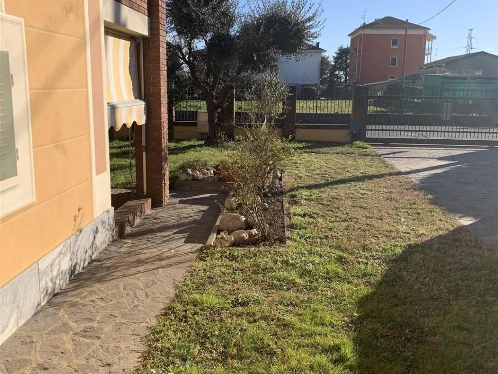 Villa a Oleggio - Foto 3