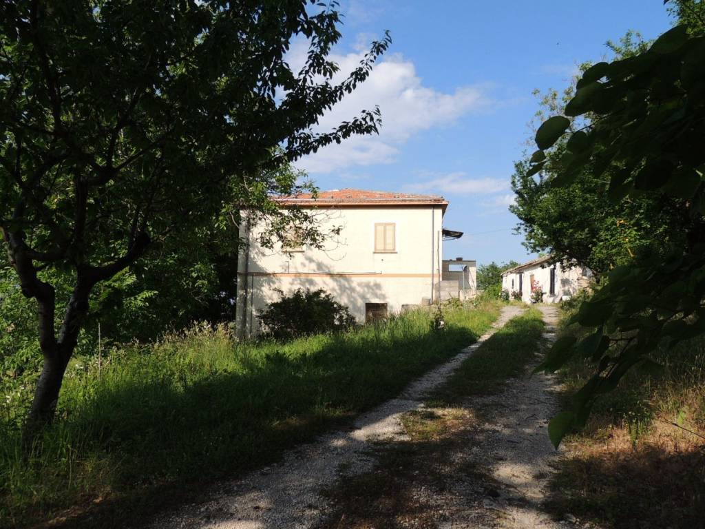 Casa indipendente a San valentino in abruzzo citeriore in Contrada Solcano - Foto 3