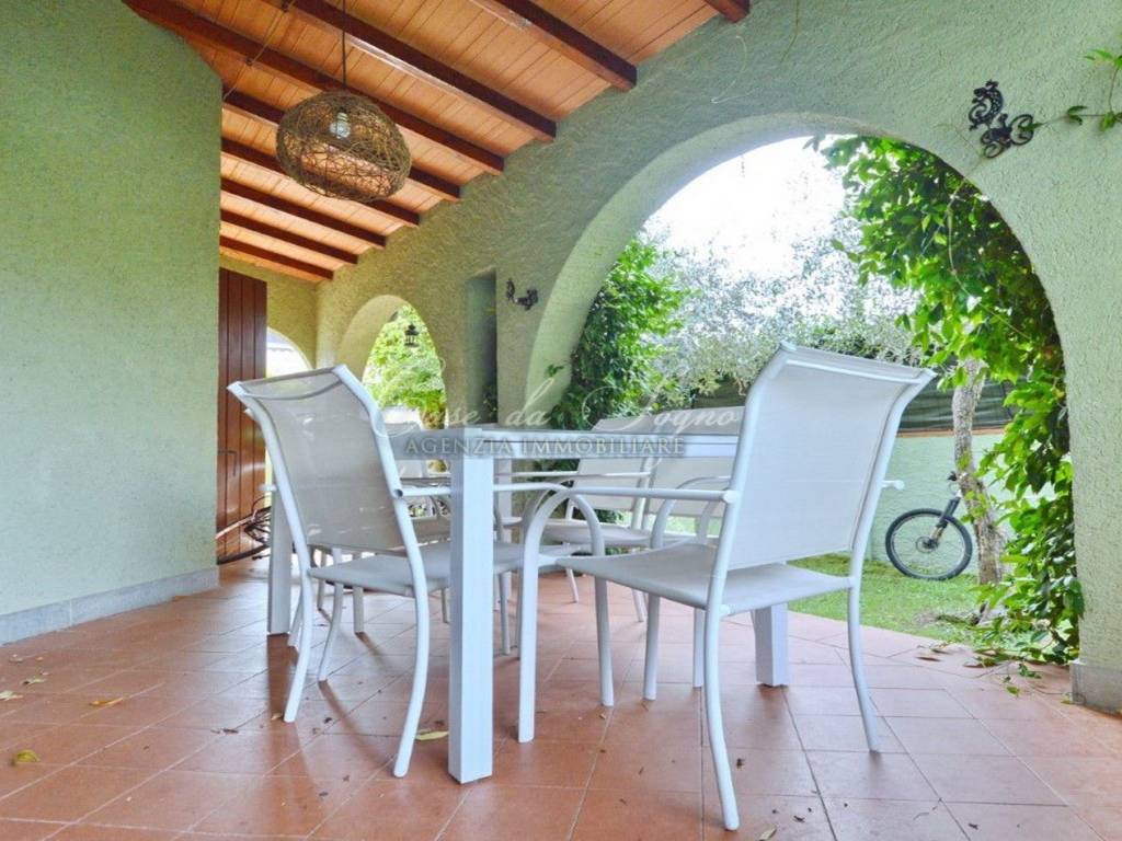 Villa a Forte dei marmi in Via Terreni Pacchiani - Foto 3