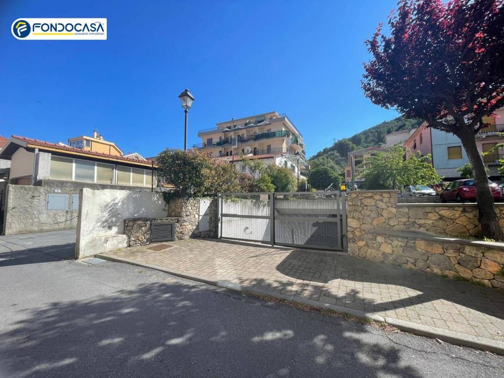 Box / garage a Borghetto santo spirito in Via Genova - Foto 2