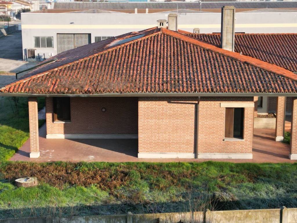 Villa a Verolanuova in Via Francesco Lenzi - Foto 3