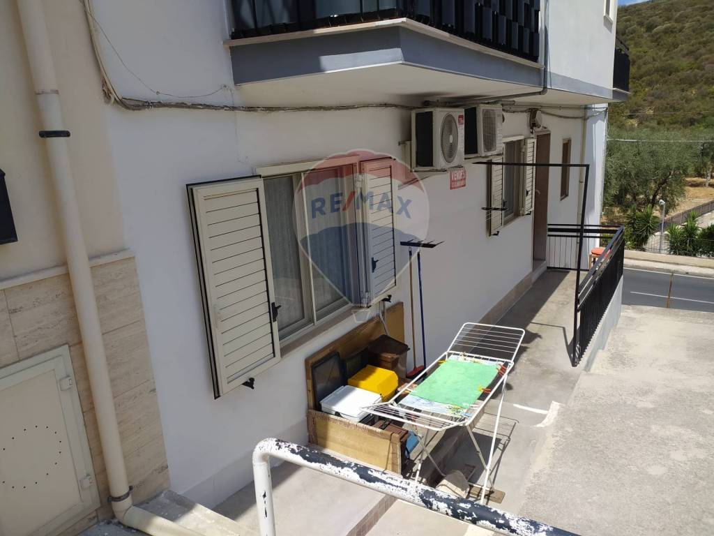 Appartamento a Mattinata in Via Mario de Filippo, 2 - Foto 2