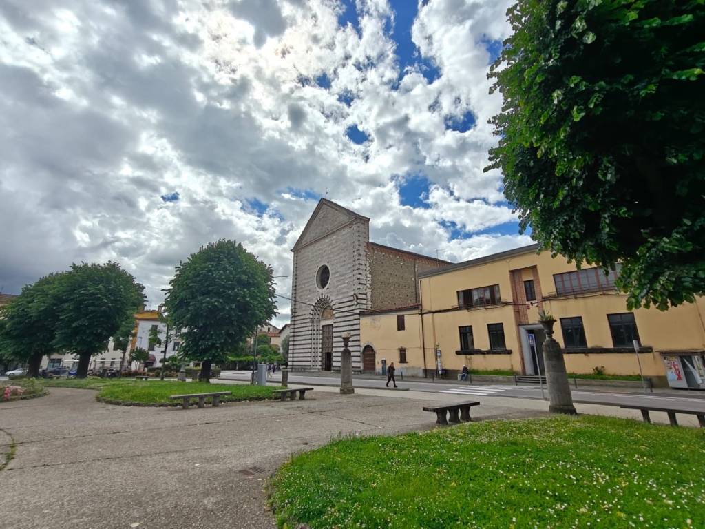 Box / garage a Pistoia in Piazza San Francesco d'Assisi - Foto 2