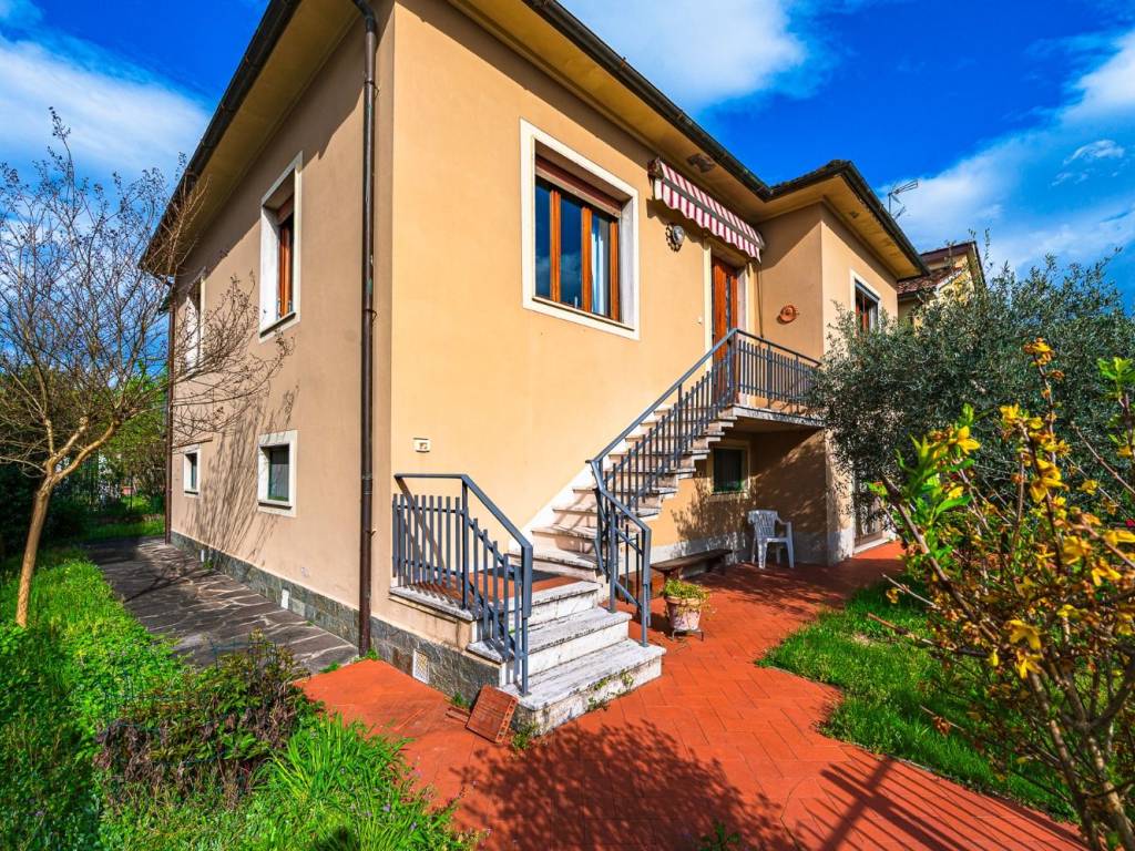 Villa a Pistoia in Via Giambattista Pergolesi - Foto 5